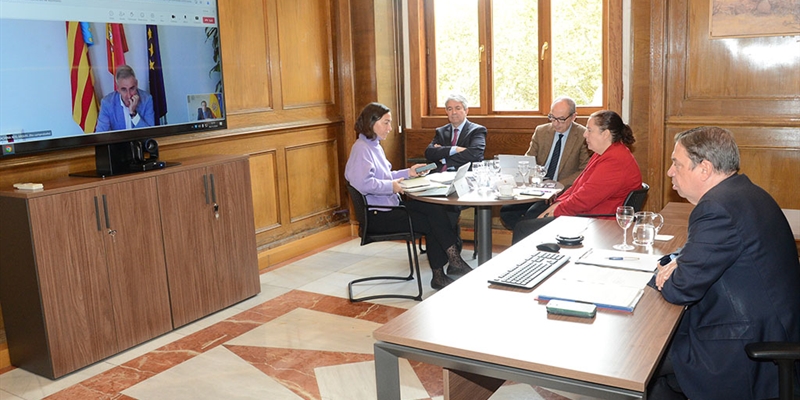 El ministro Planas ofrece su apoyo a la Comunidad Valenciana ante los efectos de la dana en el sector agrario