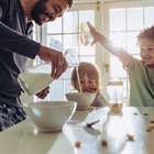 Por qu tomar 3 lcteos al da? Repasamos sus beneficios para mantener una vida saludable