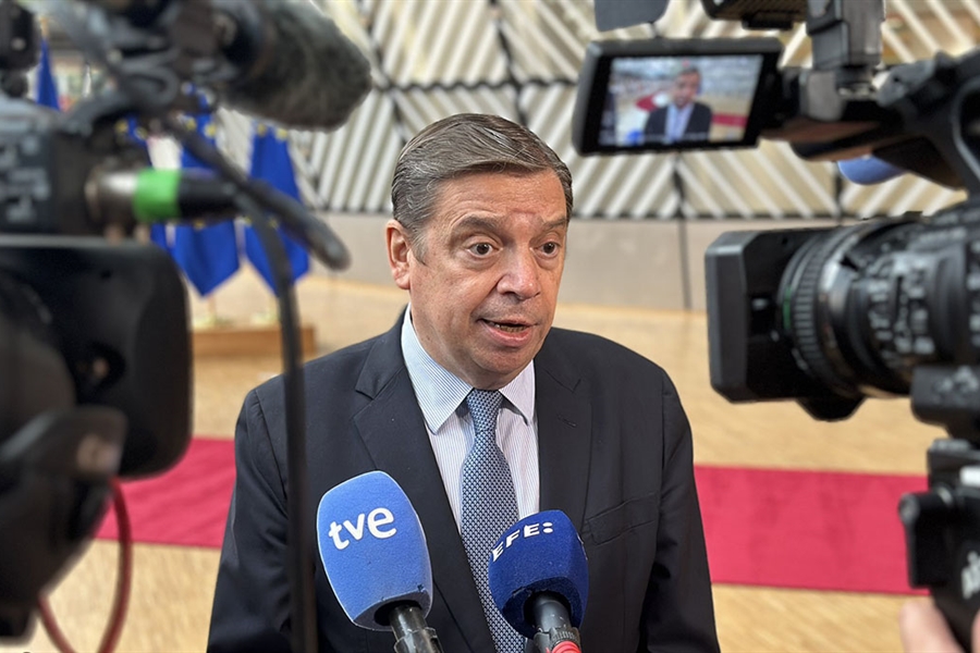 Luis Planas espera que la negociacin entre la UE y EEUU evite la...