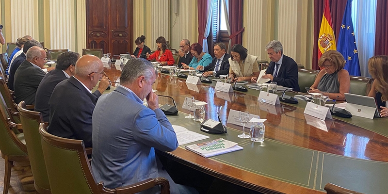 Luis Planas y las organizaciones agrarias rechazan el recorte de fondos para la PAC propuesto por Europa para 2028-2034