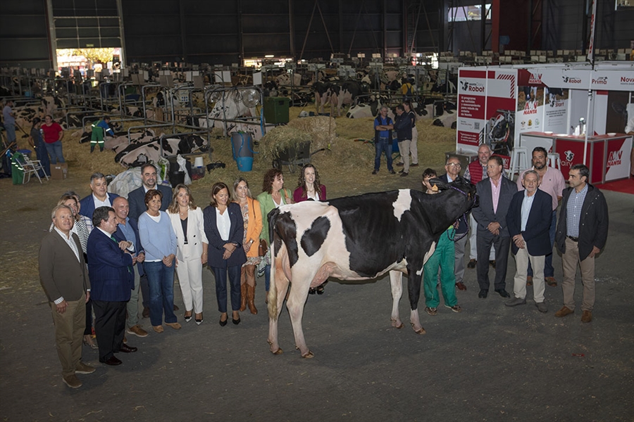 Agropec, marco del 45 Concurso Nacional de la Raza Frisona de CONAFE,...
