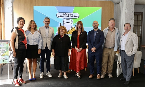CONAFE colabora en la presentacin de la campaa Cuenta con los...