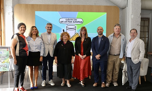 CONAFE colabora en la presentacin de la campaa Cuenta con los...