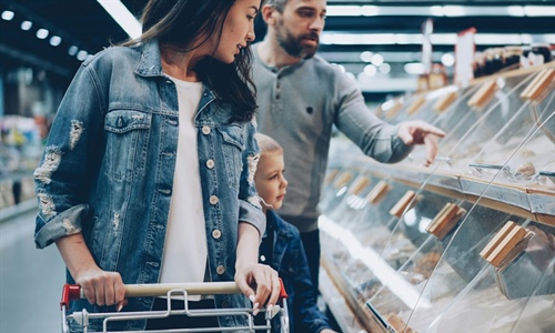Eurobarmetro 2025: El coste de la comida es la principal prioridad...
