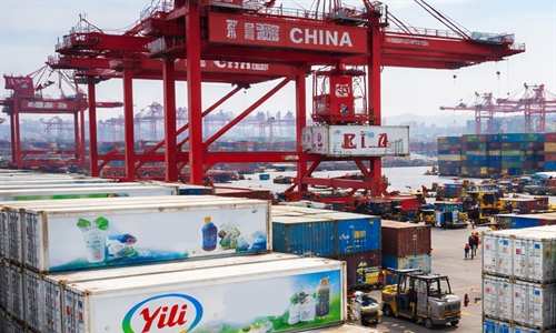 China impone aranceles provisionales a algunos l�cteos de la UE