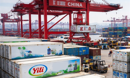 China impone aranceles provisionales a algunos l�cteos de la UE