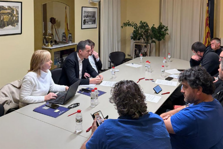 Agricultores y ganaderos aceptan la propuesta del Govern y levantar�n...