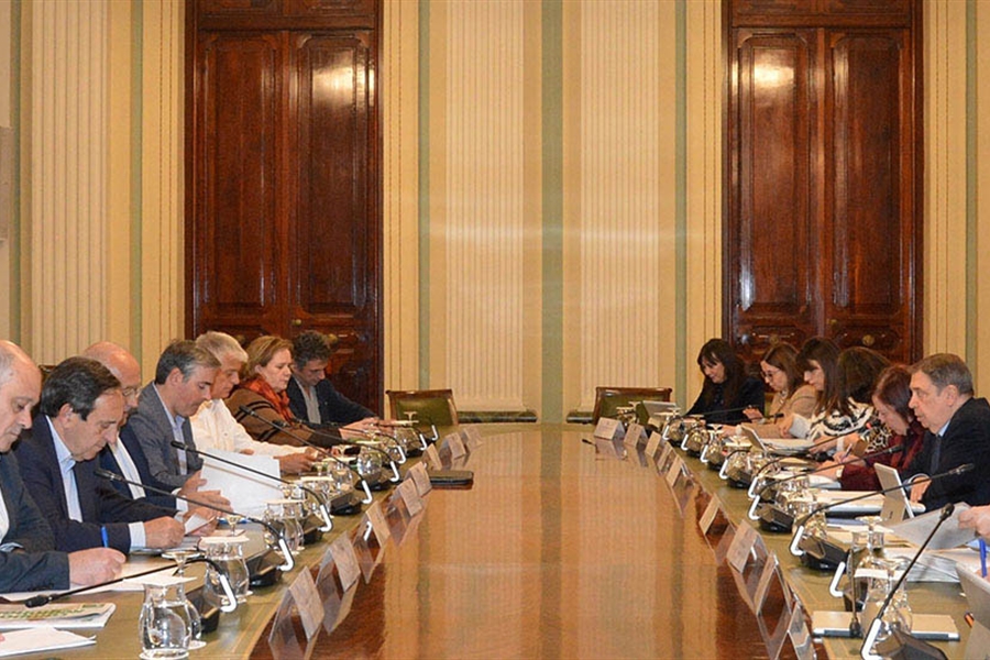 El Gobierno y el sector agrario comparten su petici�n de una Pol�tica...