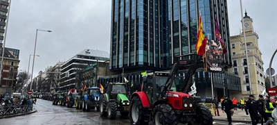 Unos 2.500 agricultores y 367 tractores protestan en Madrid por Mercosur y la PAC