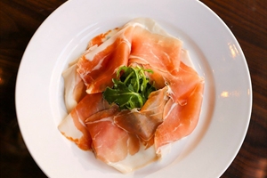 Carne roja, carne procesada y riesgo de c�ncer (evidencia cient�fica, l�mites interpretativos e implicaciones para la pol�tica alimentaria)