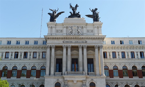 Luis Planas: El objetivo de la PAC debe ser garantizar una renta justa...