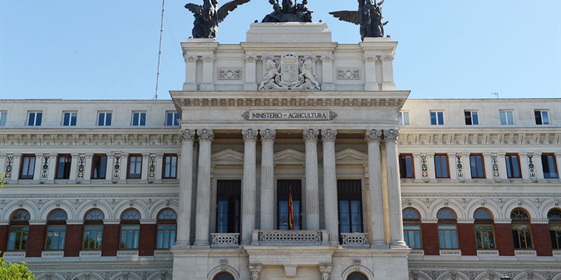 Luis Planas: El objetivo de la PAC debe ser garantizar una renta justa y suficiente a los agricultores y ganaderos