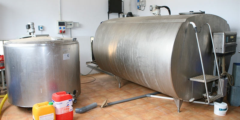 La patronal l�ctea asegura que es "ajena" a la negociaci�n de contratos en el sector