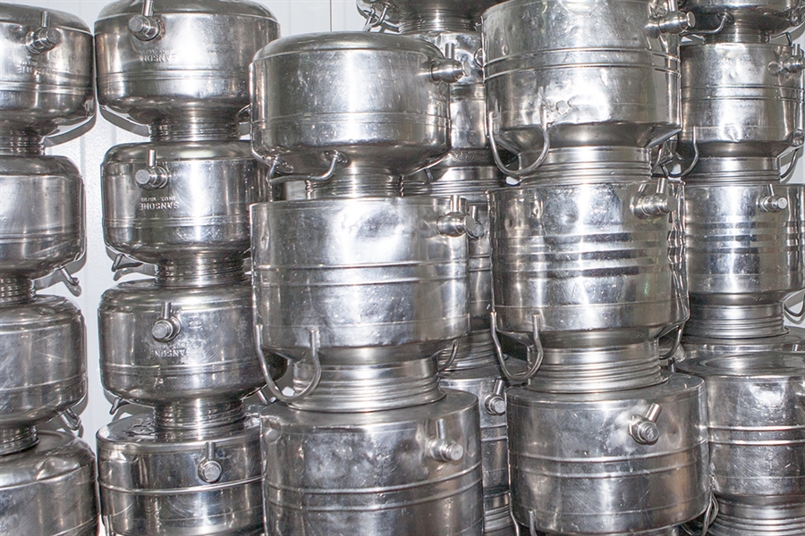 El sector l�cteo de Cantabria se moviliza por la bajada del precio de...