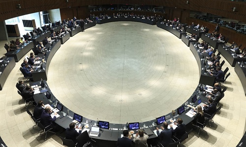 Luis Planas: �Es necesario mantener las ayudas de la PAC porque son...