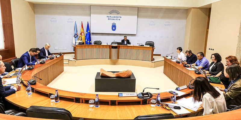 El Parlamento de Galicia crear� una comisi�n sobre el sector l�cteo tras la bajada de precios