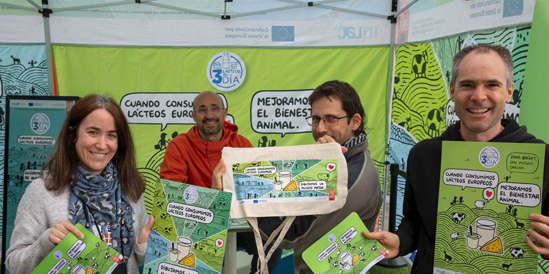 Los l�cteos toman las calles para explicar sus beneficios para la salud...
