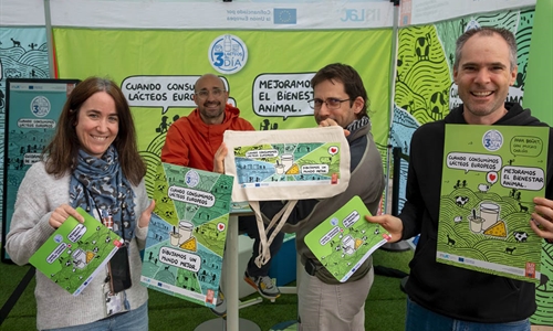 Los l�cteos toman las calles para explicar sus beneficios para la salud...