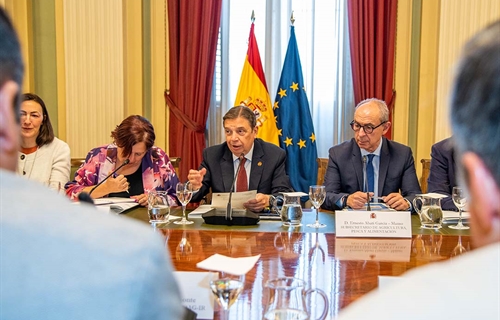 Luis Planas traslada al sector agrario "algunos avances" en la PAC y el...