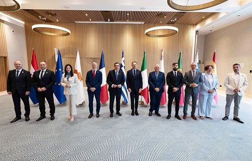 Espa�a defiende una PAC m�s ambiciosa para garantizar el relevo...