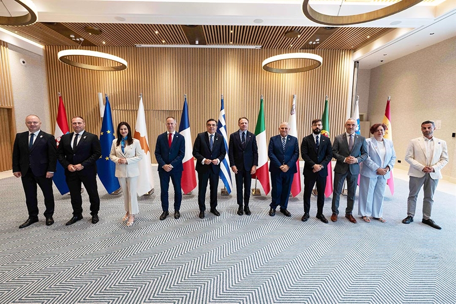 Espa�a defiende una PAC m�s ambiciosa para garantizar el relevo...