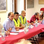 Castilla y Le�n anuncia ayudas a la ganader�a y env�a alimento y agua para los animales de las granjas afectadas por el incendio de �vila