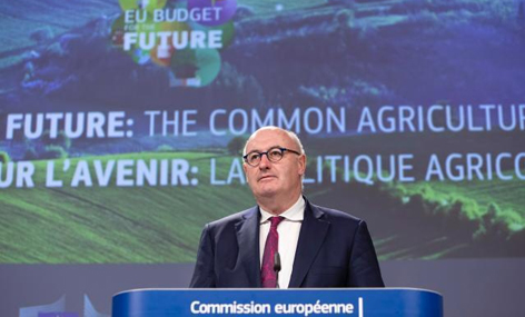Bruselas plantea una PAC con un recorte del 5 % y un techo mximo de ayudas